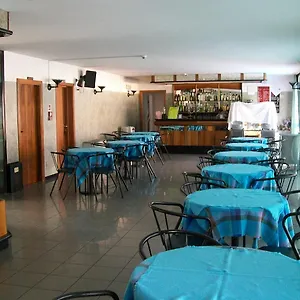 Hotell Armstrong, Rimini