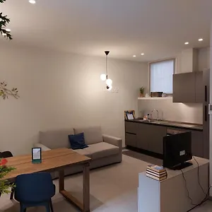 The 6 Apartment